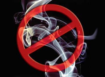   Prédio de SP se antecipa à lei antifumo e proíbe cigarro a partir de quarta